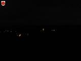 22 : 00