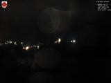 03 : 00