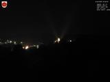 23 : 04