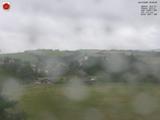 09 : 00