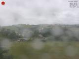 09 : 04