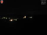 03 : 00