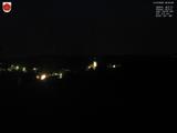 03 : 32