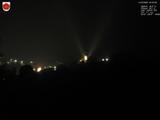 23 : 00