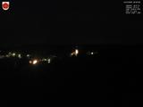 03 : 32