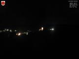 03 : 00