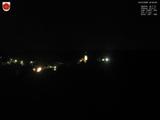 03 : 00