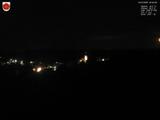23 : 04