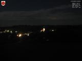 03 : 32