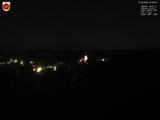 22 : 00