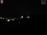 22 : 00