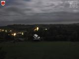 03 : 32
