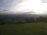 06 : 44