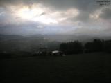 05 : 32