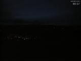 22 : 00