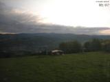 06 : 00
