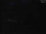 22 : 08
