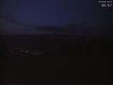 22 : 04