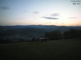 06 : 00