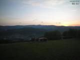06 : 12