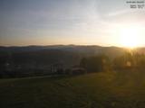 06 : 40