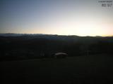 06 : 00