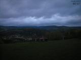 07 : 04