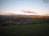 17 : 52
