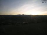05 : 48