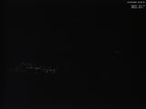 22 : 00