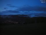 21 : 08