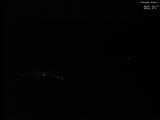 03 : 00