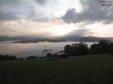 06 : 00