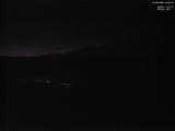 03 : 00