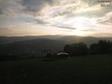 06 : 00