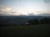 05 : 32