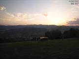 05 : 52