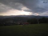 19 : 00