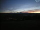 06 : 00