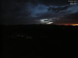06 : 00