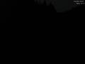 23 : 04