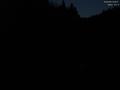 23 : 00