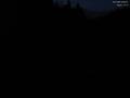 03 : 32
