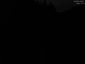 03 : 32