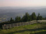 19 : 57