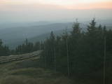 19 : 44