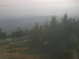 18 : 04