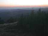 19 : 44