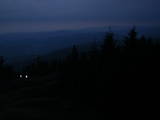 19 : 44