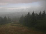 09 : 30